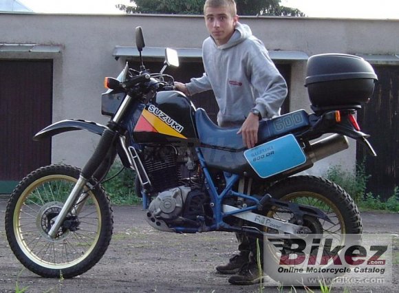 1986 Suzuki DR 600 S photo
